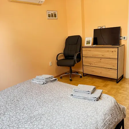 New Cozy With Undefloor Heating 86m2 Apartment *