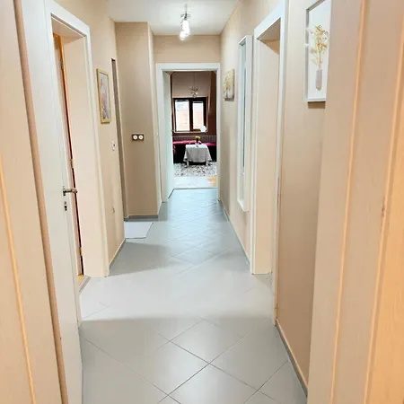 New Cozy With Undefloor Heating 86m2 * София