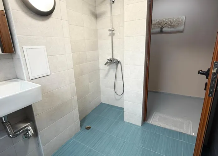 New Cozy With Undefloor Heating 86m2 صوفيا