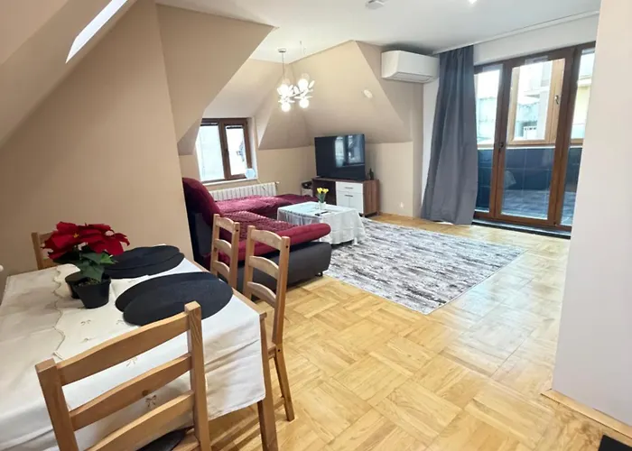 شقة New Cozy With Undefloor Heating 86m2 *