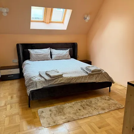 New Cozy With Undefloor Heating 86m2 アパート ソフィア